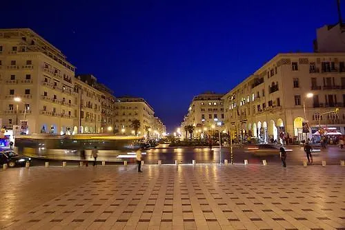 Apartament The Urban Chic Nest, By Jo & Key Living - Aristotelous Square *
