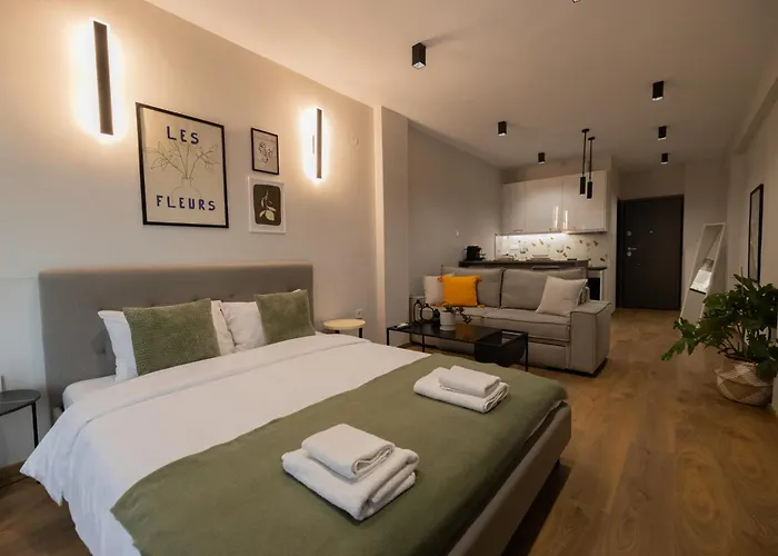 The Urban Chic Nest, By Jo & Key Living - Aristotelous Square