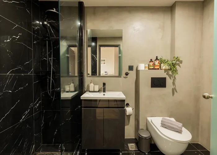 The Urban Chic Nest, By Jo & Key Living - Aristotelous Square *