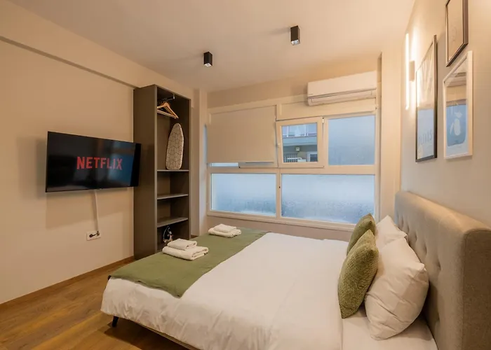 The Urban Chic Nest, By Jo & Key Living - Aristotelous Square