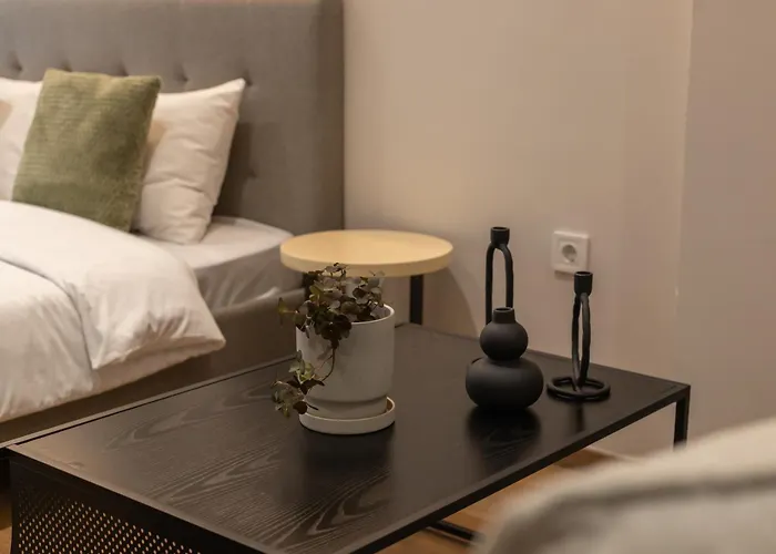 The Urban Chic Nest, By Jo & Key Living - Aristotelous Square *