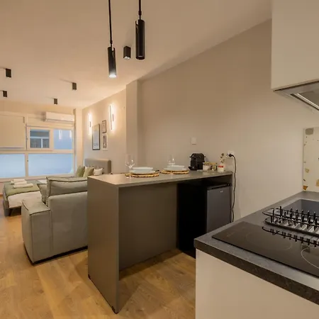 The Urban Chic Nest, By Jo & Key Living - Aristotelous Square 塞萨洛尼基